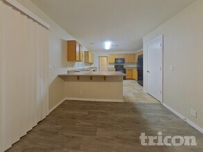 1388 S Portland Ave in Gilbert, AZ - Building Photo - Building Photo