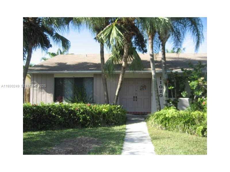 11020 SW 141st Ave in Miami, FL - Building Photo