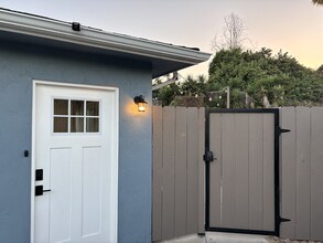 6421 Gary Ct, Unit 6419 Gary Court in San Diego, CA - Building Photo - Building Photo