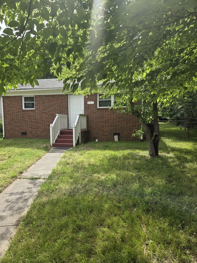 property at 202 Bingham St