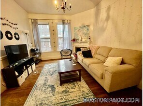 73 Westland Ave, Unit 3 in Boston, MA - Foto de edificio - Building Photo