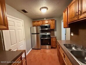 415 S Robbins Ave in Titusville, FL - Building Photo - Building Photo