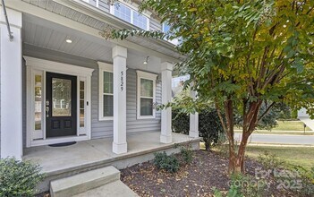 5829 Dinsmore Ln in Belmont, NC - Building Photo - Building Photo