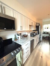 38 Ladds Ln, Unit 4 in Epping, NH - Foto de edificio - Building Photo