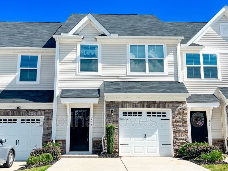 415 Huntingdale Pl in Simpsonville, SC - Building Photo