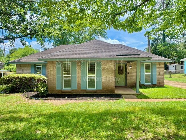 property at 3224 Little John Dr