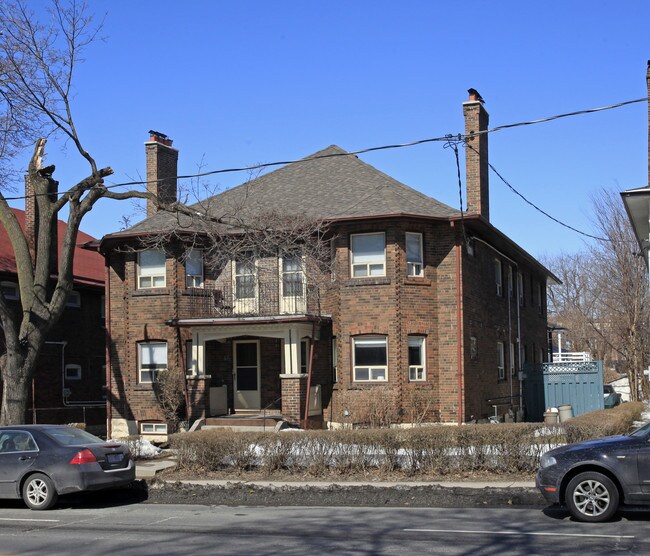 46-48 Lawrence Ave E in Toronto, ON - Building Photo - Primary Photo