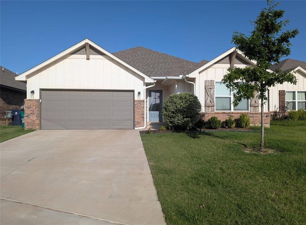 9133 Yassir Blvd in Yukon, OK - Building Photo