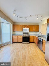 13918 Big Yankee Ln in Centreville, VA - Foto de edificio - Building Photo