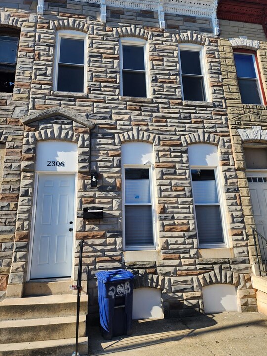 2306 Druid Hill Ave in Baltimore, MD - Building Photo