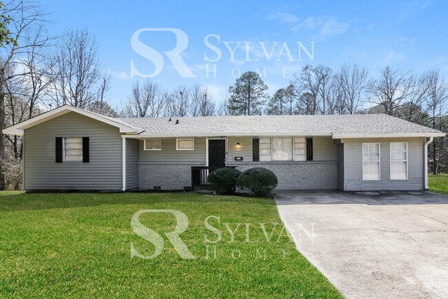 property at 843 Fairfax Cir