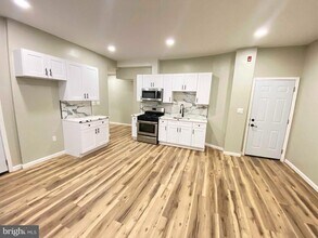 1426 W Rockland St in Philadelphia, PA - Building Photo - Building Photo