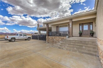 391 E Kimberly Dr in Henderson, NV - Building Photo - Building Photo