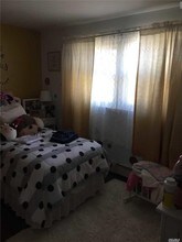 2 Butler Ln in Levittown, NY - Building Photo - Building Photo