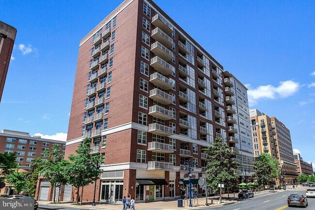 157 Fleet St in Oxon Hill, MD - Foto de edificio - Building Photo
