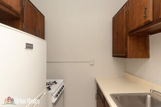 533 W Roscoe St in Chicago, IL - Foto de edificio - Building Photo