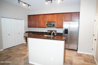 3330 S Gilbert Rd in Chandler, AZ - Building Photo - Building Photo