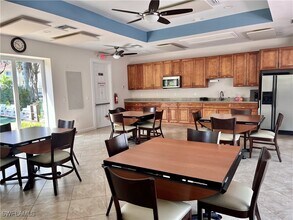 3685 Amberly Cir in Naples, FL - Building Photo - Building Photo