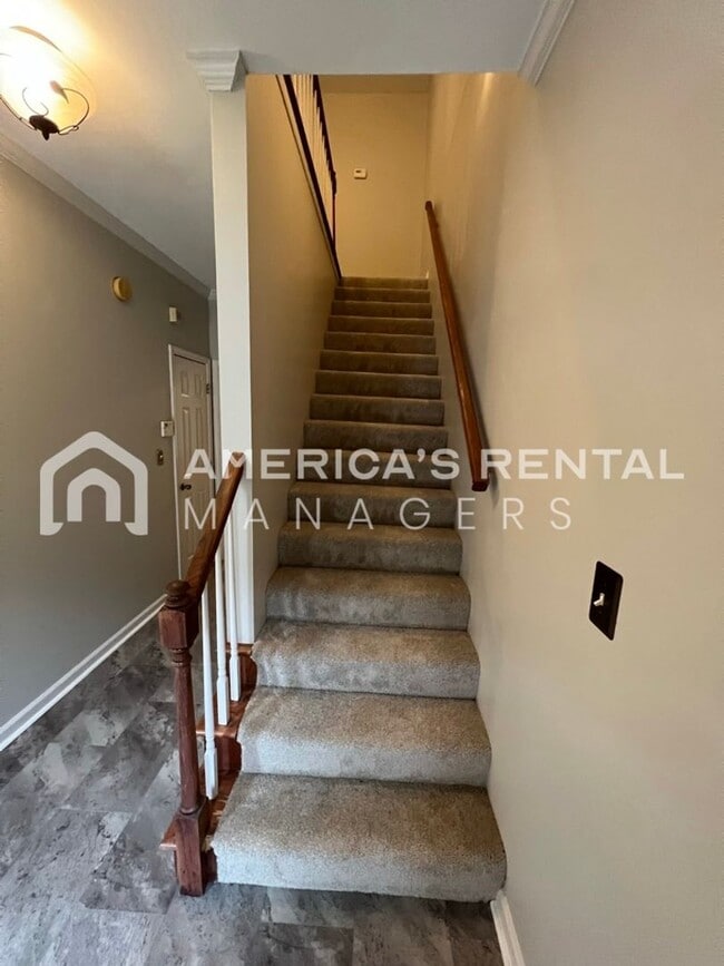 446 Cambrian Ridge Trail in Pelham, AL - Building Photo - Building Photo