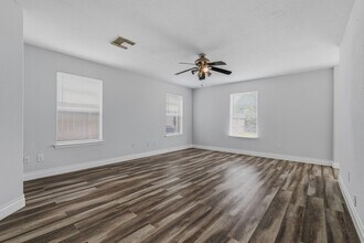 1427 Hade Falls Ln in Houston, TX - Building Photo - Building Photo