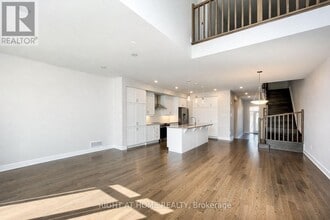 180 Hawkeswood Dr in Ottawa, ON - Building Photo - Building Photo