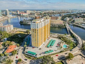345 Bayshore Blvd, Unit 1710 in Tampa, FL - Building Photo