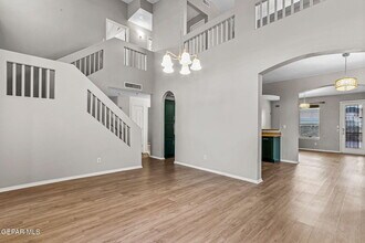 10737 Pleasant Sand Dr in El Paso, TX - Building Photo - Building Photo
