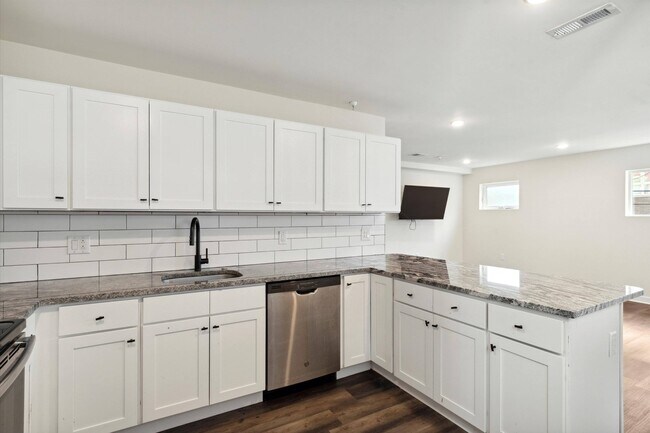 1330 N 15th St-Unit -B2 in Philadelphia, PA - Building Photo - Building Photo