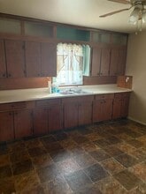 308 N Kleas St in Edna, TX - Building Photo - Building Photo