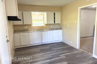 2402 Sunny Dr in Houston, TX - Building Photo - Building Photo