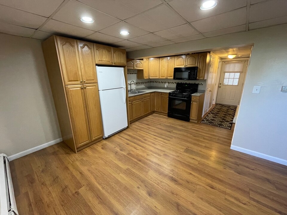 215 Chelmsford St in Chelmsford, MA - Building Photo