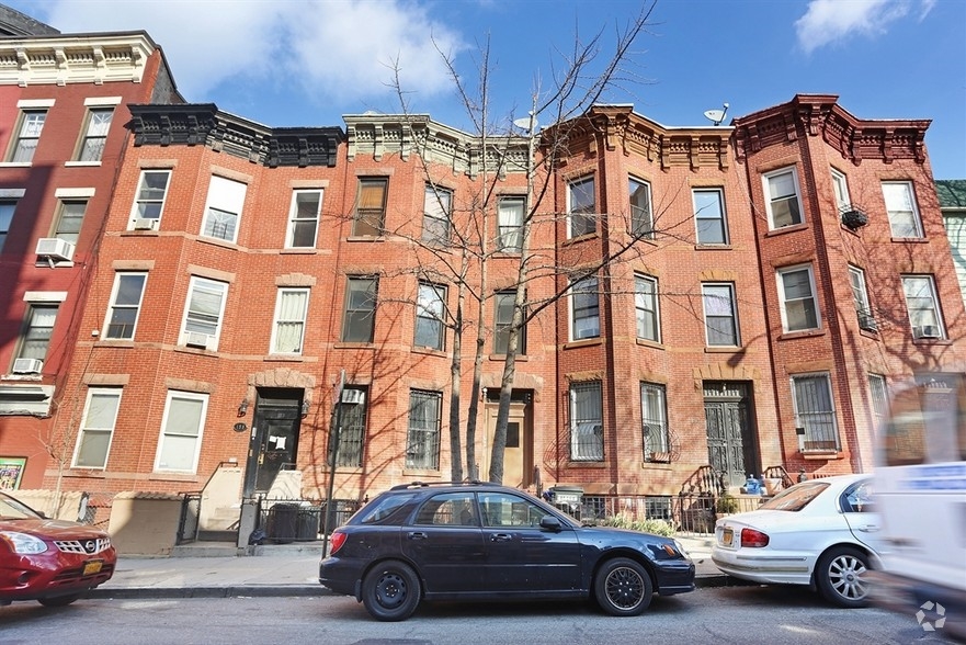 191 17th St in Brooklyn, NY - Building Photo