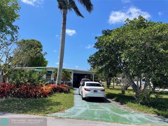 property at 5600 Lagoon Dr
