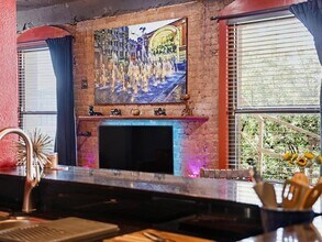 910 Houston St in Fort Worth, TX - Building Photo - Building Photo