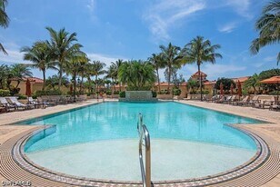 6597 Nicholas Blvd in Naples, FL - Building Photo