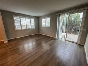 2466 Buzz Aldrin Way in Sacramento, CA - Building Photo - Building Photo