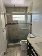 5634 Madison St in Hollywood, FL - Building Photo - Building Photo