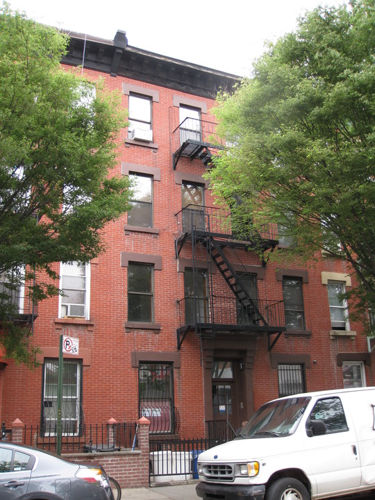 577 Warren St in Brooklyn, NY - Foto de edificio