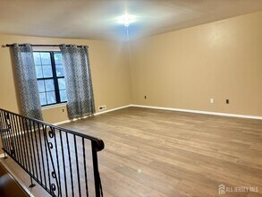 222 Orlando St in Edison, NJ - Building Photo - Building Photo