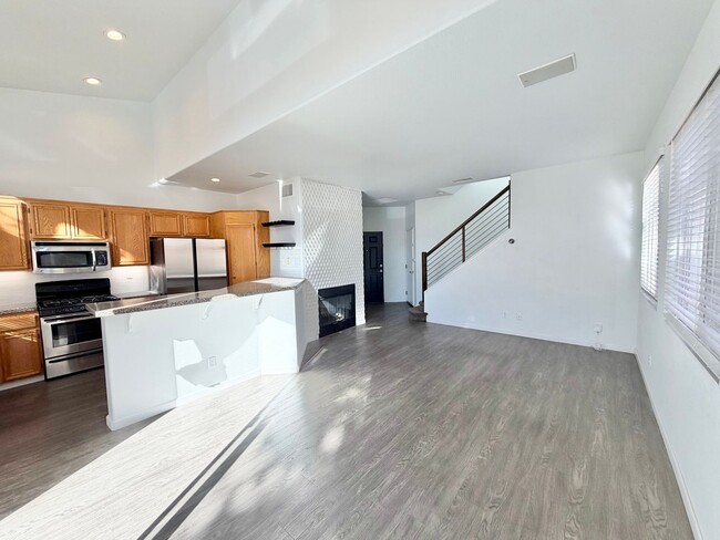 11103 Caminito Arcada in San Diego, CA - Building Photo - Building Photo