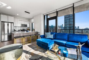 1128 W Van Buren St in Chicago, IL - Building Photo