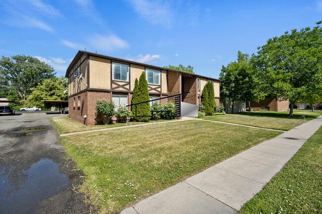 221 N Pingree Ave, Unit #4