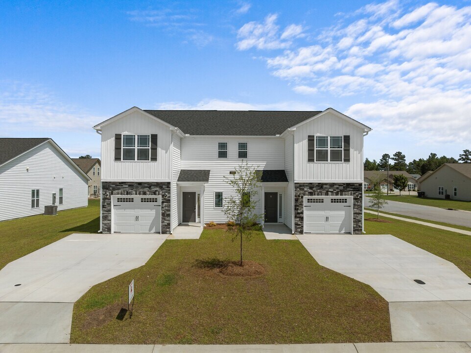 4400 Laurel Ridge Dr in Greenville, NC - Building Photo