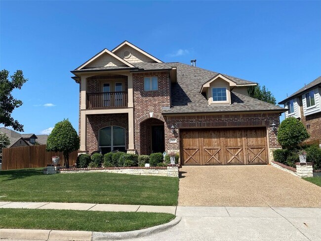 property at 2425 Lynbridge Dr