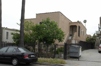 1627 N Harvard Blvd in Los Angeles, CA - Building Photo - Building Photo