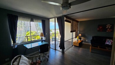 1684 Ala Moana Blvd in Honolulu, HI - Foto de edificio - Building Photo