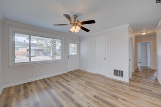 1235 Jensen St in West Columbia, SC - Building Photo - Building Photo