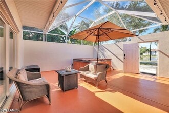 4350 Covey Cir, Unit 7-A in Naples, FL - Foto de edificio - Building Photo