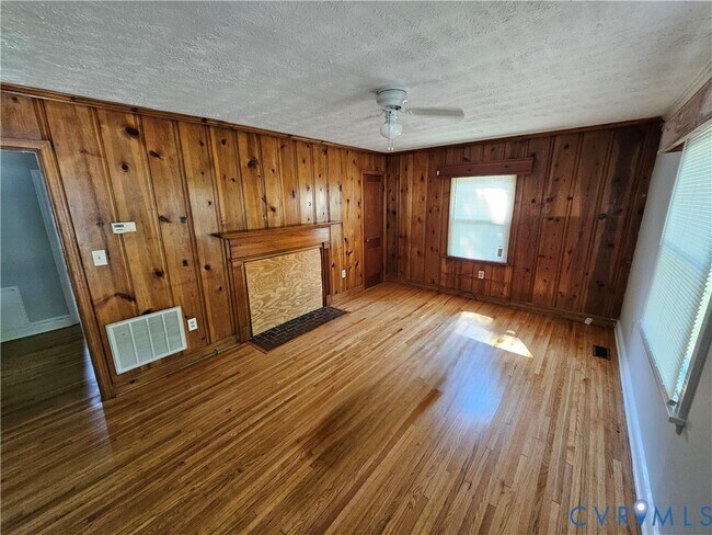 305 5th St in Blackstone, VA - Building Photo - Building Photo