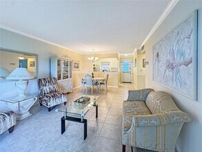 3505 NW 48th Ave in Lauderdale Lakes, FL - Building Photo - Building Photo